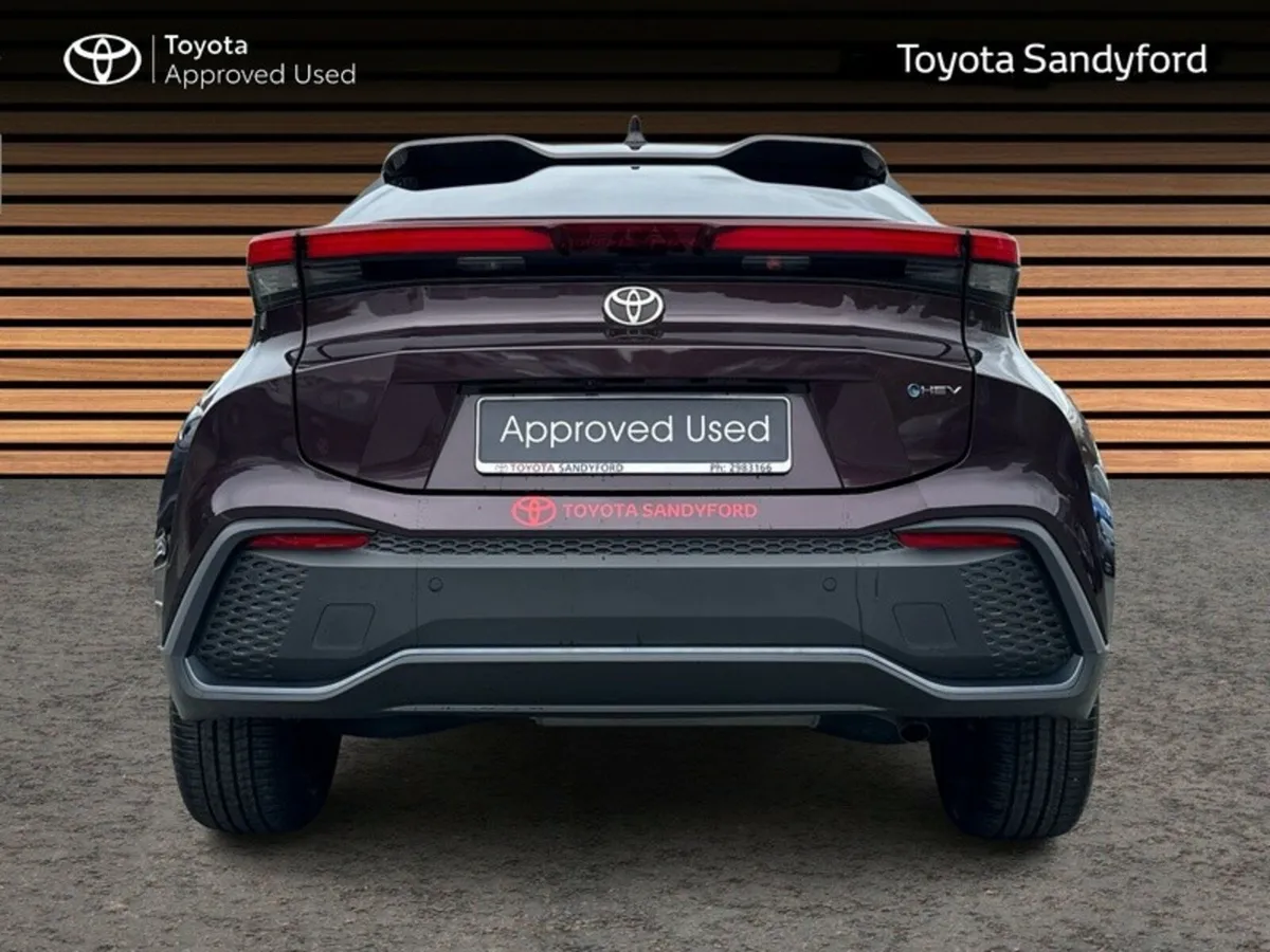 Toyota C-HR NEW MODEL HYBRID SPORT // HEATED SEATS - Image 4