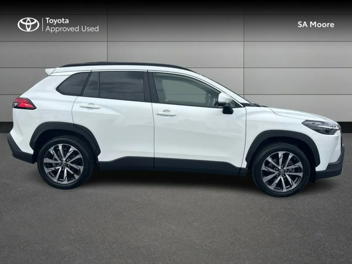 Toyota Corolla Cross HYBRID SPORT - Image 3