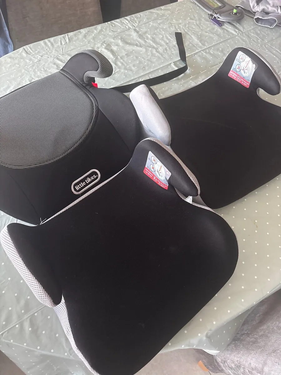 Booster seats - Image 1