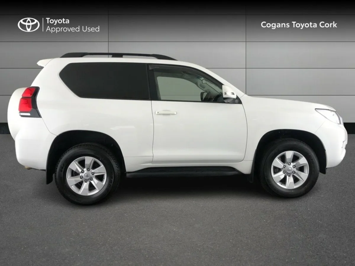 Toyota Land Cruiser SWB COMM - Image 3