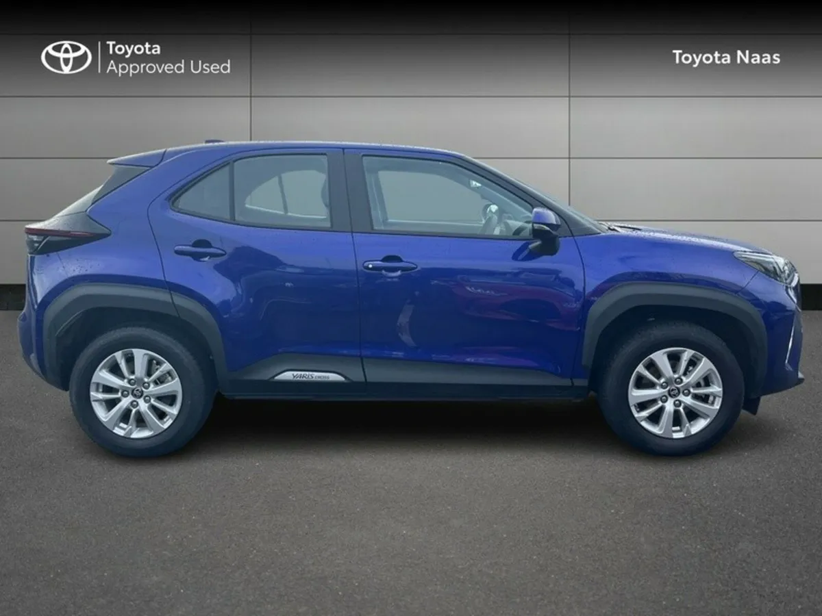 Toyota Yaris Cross YARIS CROSS LUNA - Image 3