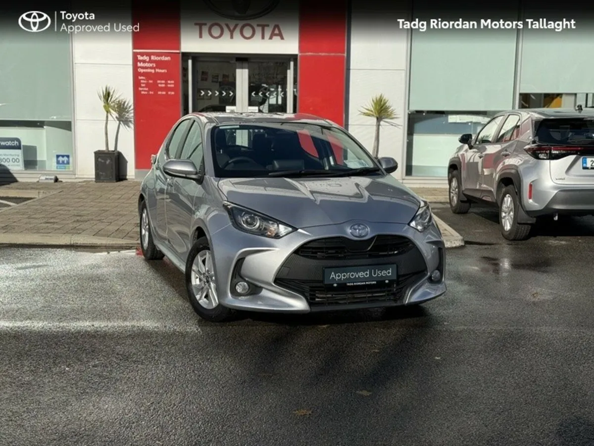 Toyota Yaris Hybrid 115 Luna*** GUARANTEED €1500 S - Image 1