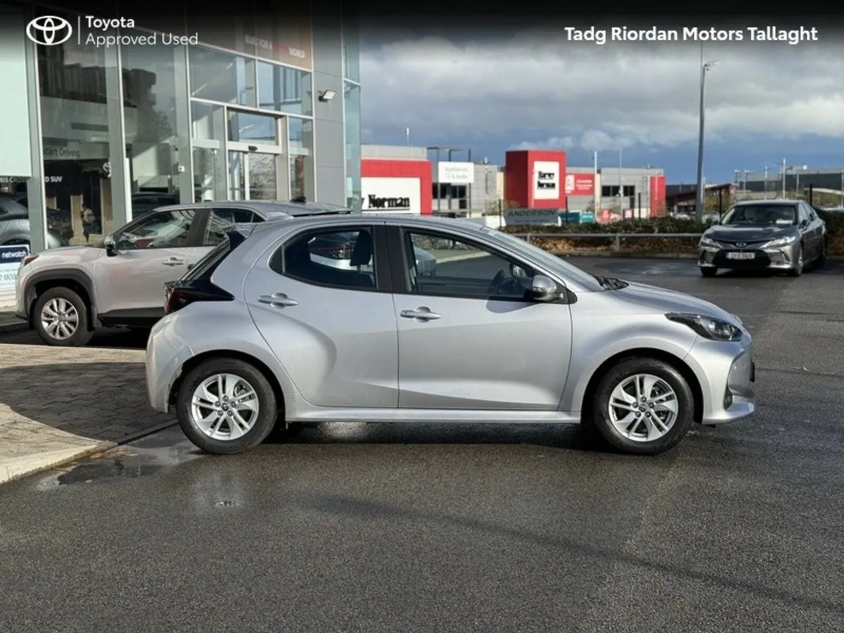 Toyota Yaris Hybrid 115 Luna*** GUARANTEED €1500 S - Image 3