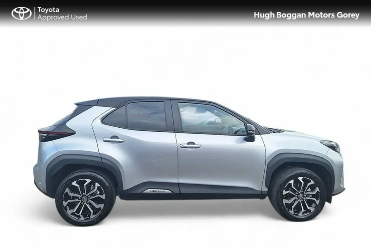 Toyota Yaris Cross Hybrid Luna Sport - Image 3