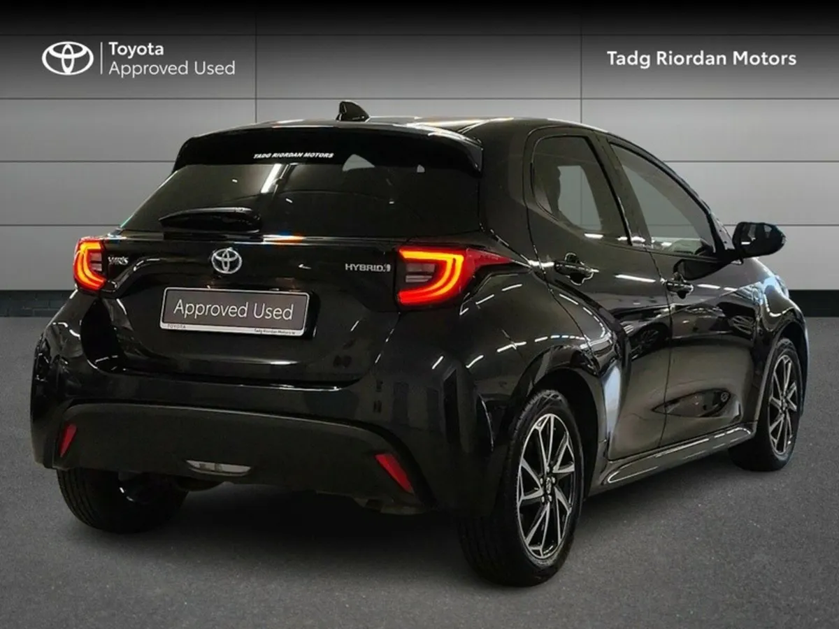 Toyota Yaris 1.5 HYBRID L/SPORT - Image 2