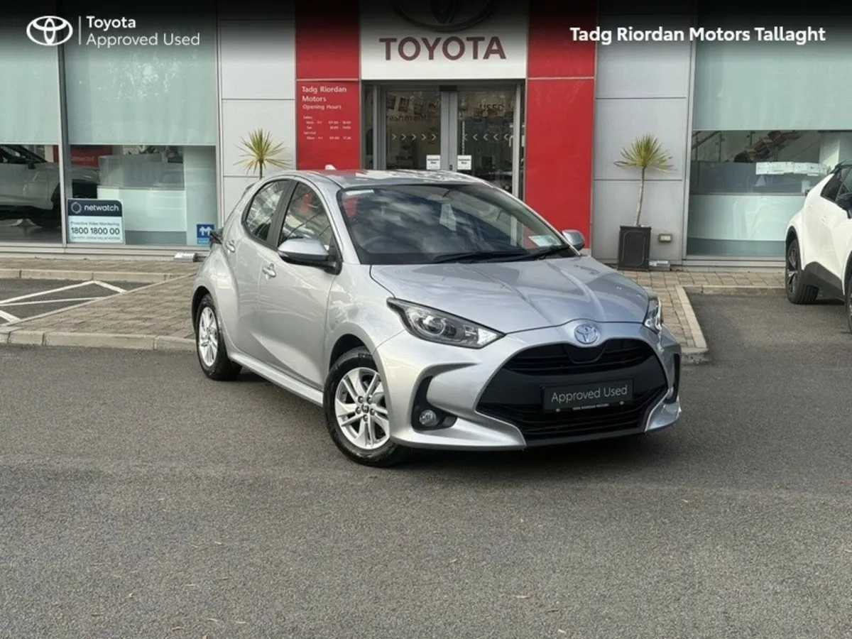 Toyota Yaris HYBRID 115 Luna*** GUARANTEED €1500 S - Image 1