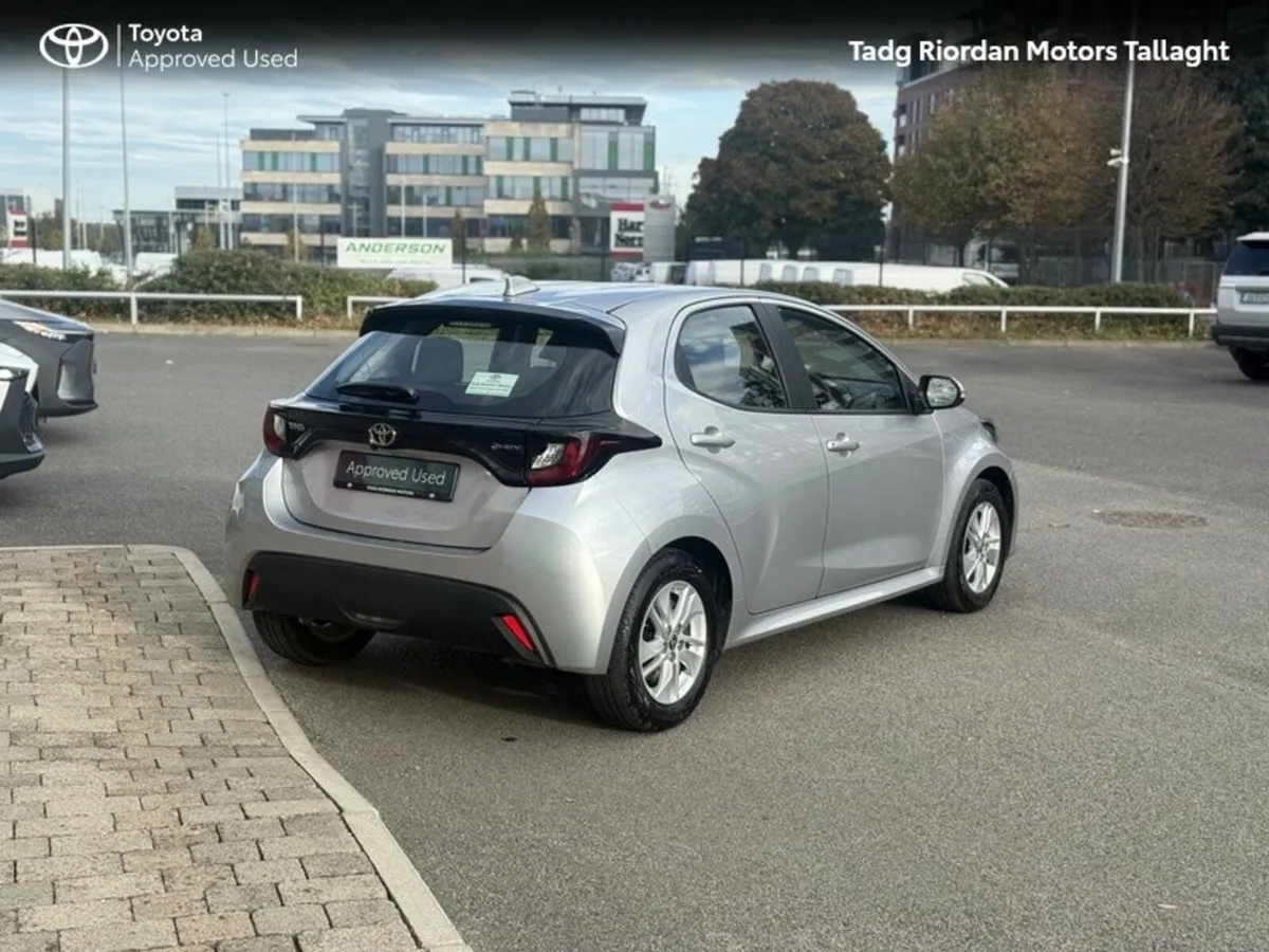 Toyota Yaris HYBRID 115 Luna*** GUARANTEED €1500 S - Image 2