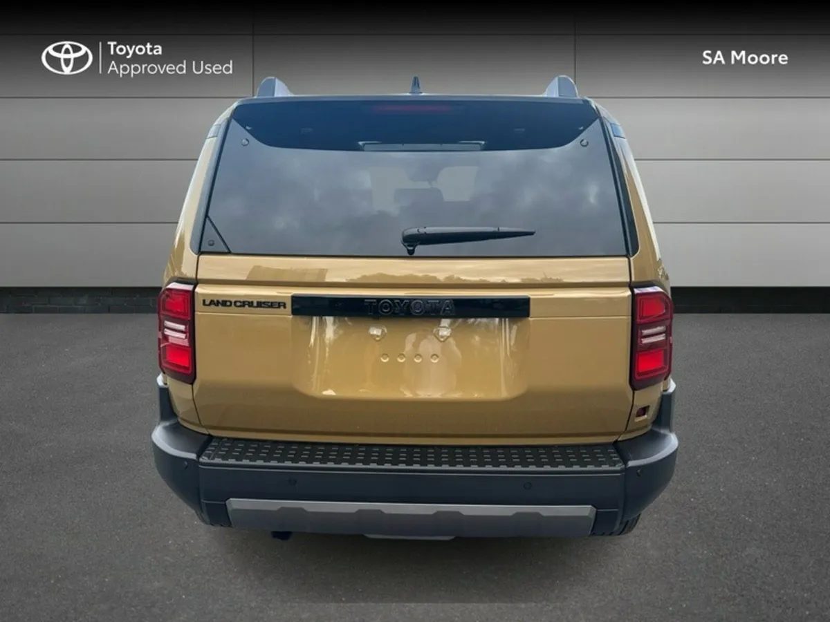 Toyota Land Cruiser 7 SEAT - DEMO - Image 4