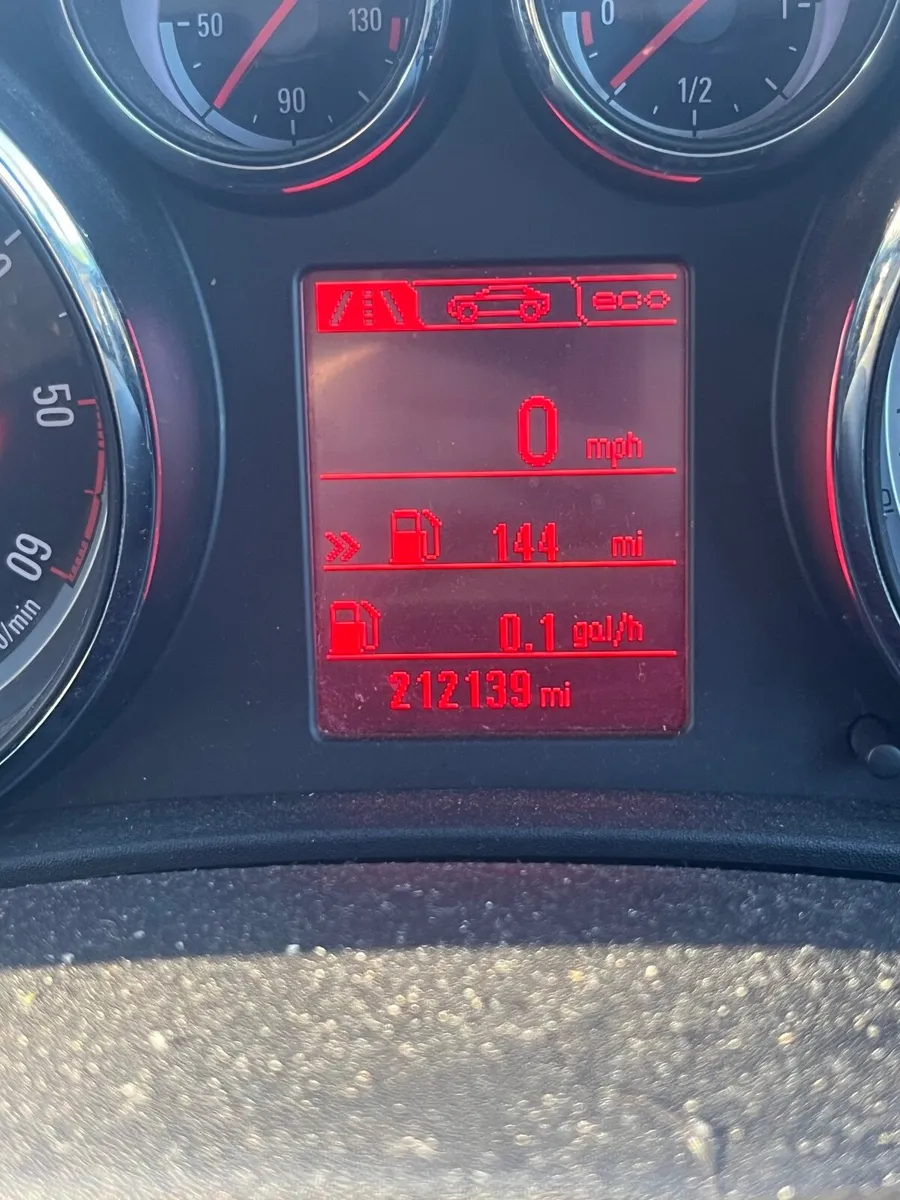 Vauxhall Astra 2012 - Image 2