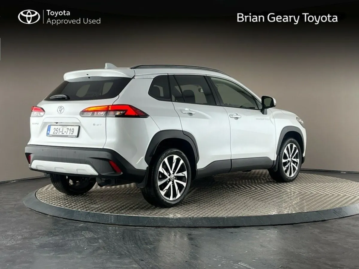 Toyota Corolla Cross HYBRID SPORT - Image 2