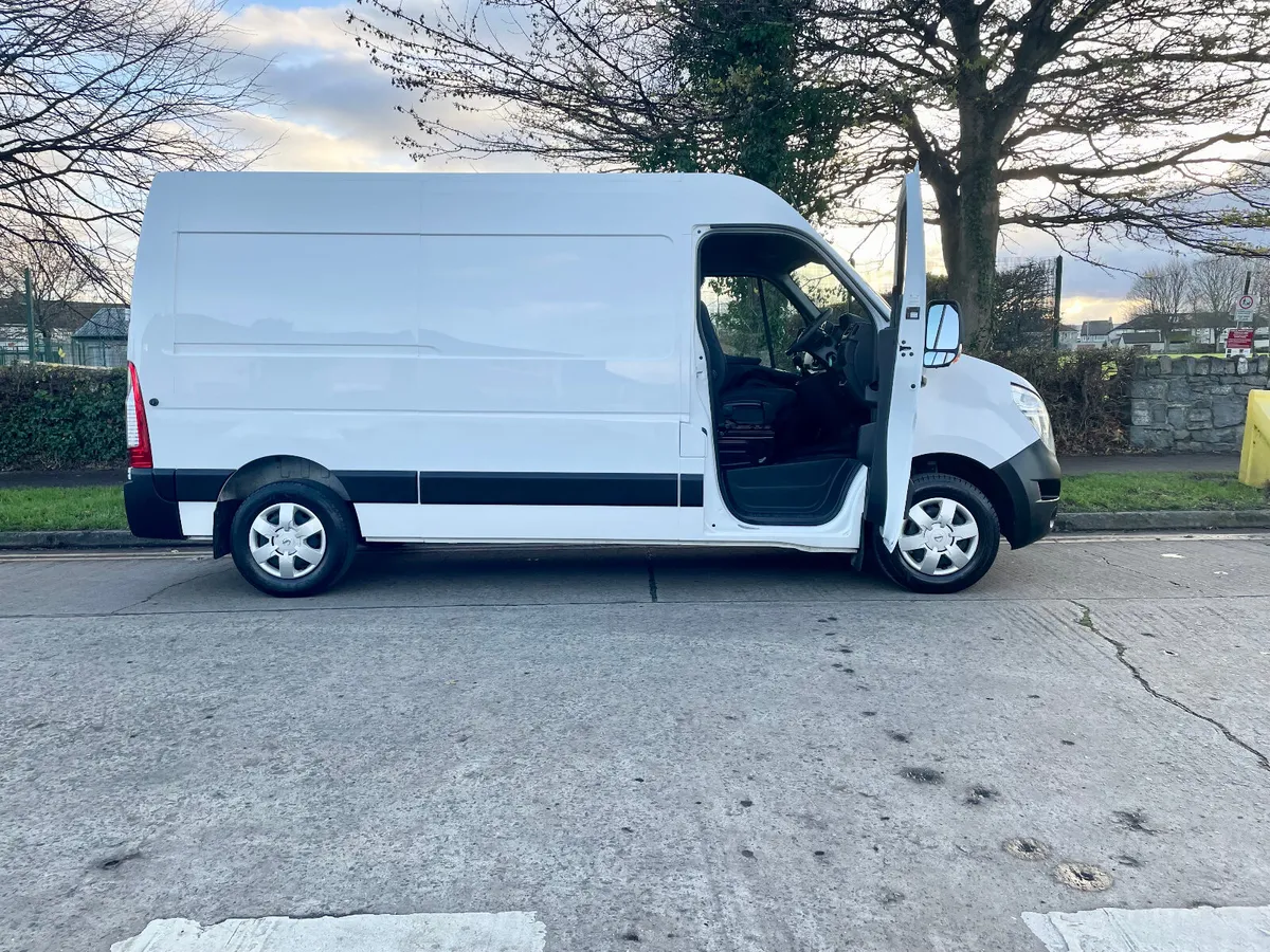 Nissan Interstar L2H2 2.3DCI 135BHP FWD MWB,2022 - Image 3