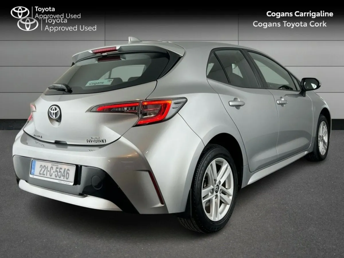 Toyota Corolla LUNA H/B 4DR AUTO HYBRID - Image 2