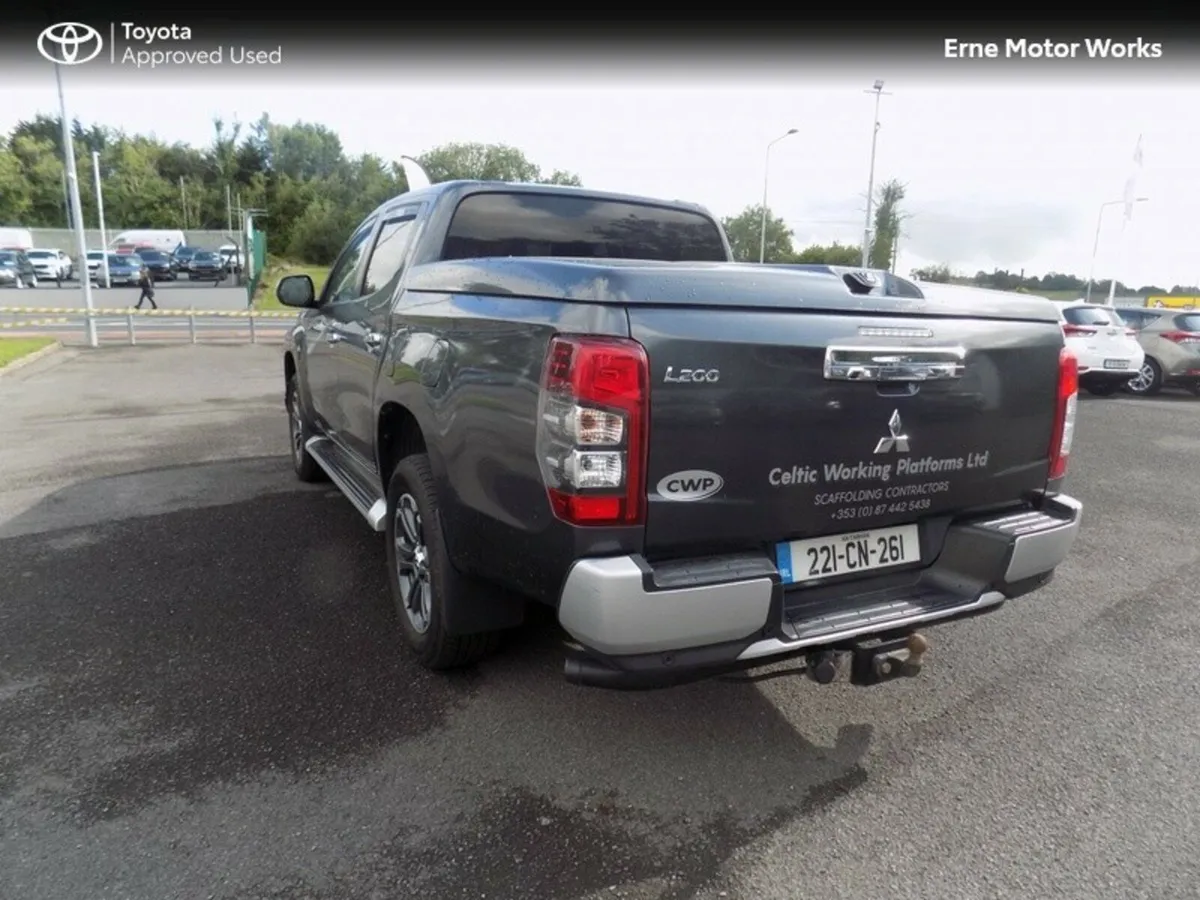 Mitsubishi L200 INSTYLE 6AT 4DR AUTO 2.5 DID CR 4W - Image 2