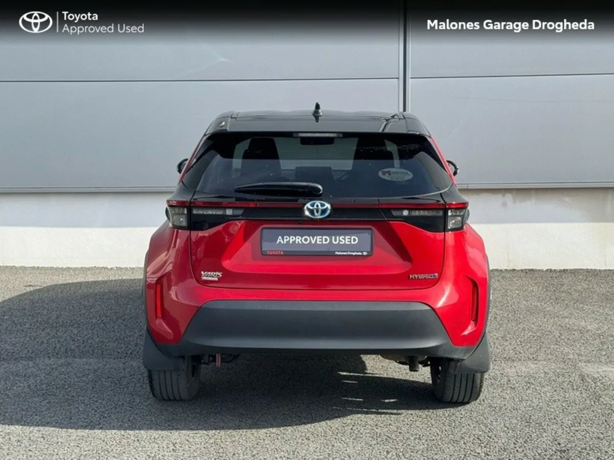 Toyota Yaris Cross 1.5 Hybrid Luna Sport Call Now - Image 4