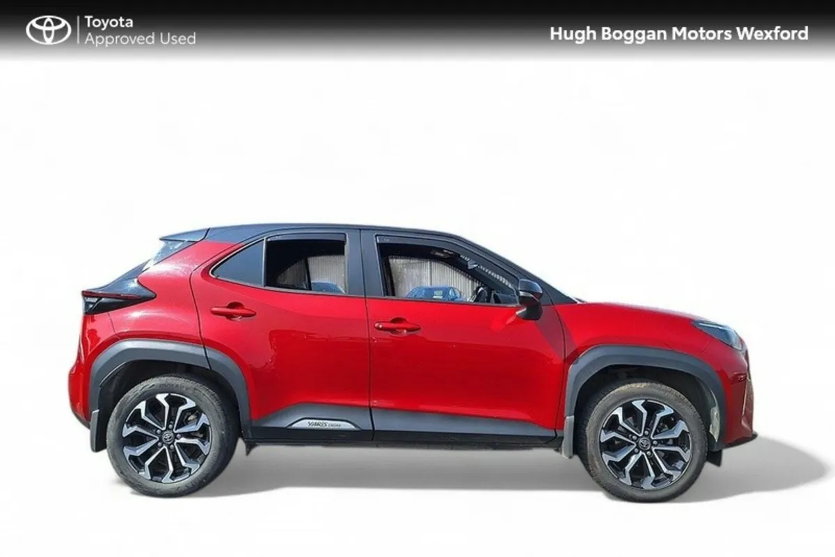 Toyota Yaris Cross 232 REG SPORT BI TONE ONE OWNER - Image 3