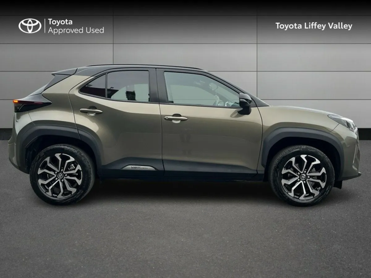 Toyota Yaris Cross YARIS CROSS LUNA SPORT BI - Image 3