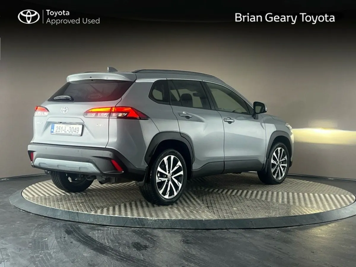 Toyota Corolla Cross HYBRID SPORT - Image 2