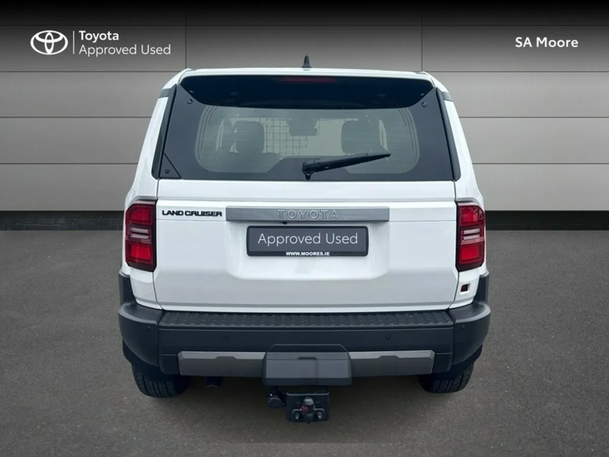 Toyota Land Cruiser 2 Seat Commercial - Image 4