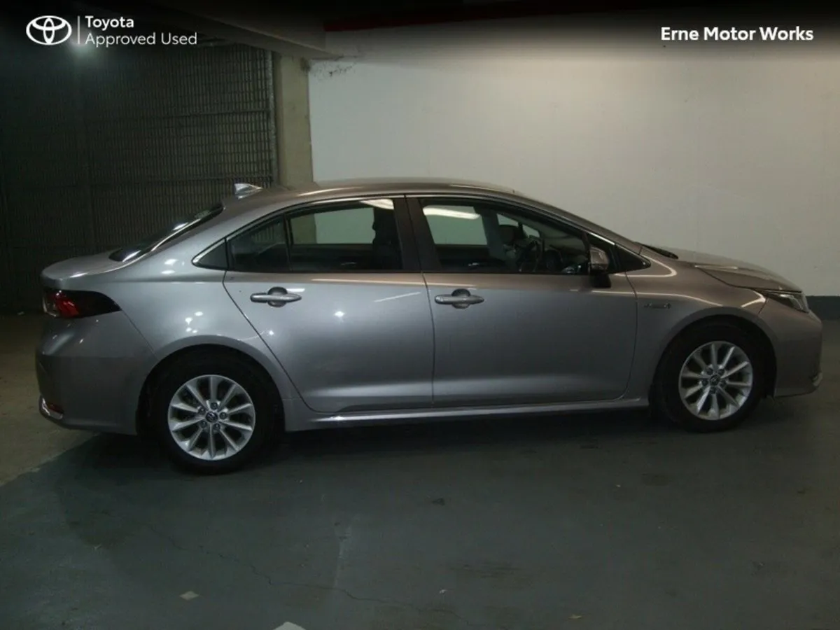 Toyota Corolla COROLLA HYB LUNA SALOON - Image 3