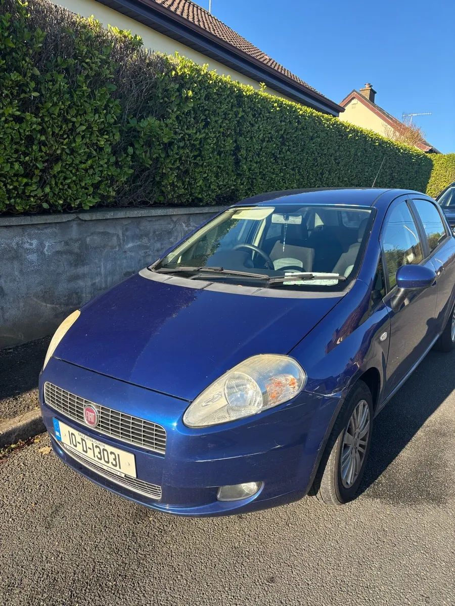 Blue Fiat Punto low mileage - Image 2