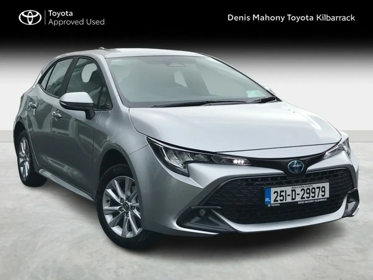 Toyota Corolla HATCHBACK LUNA 3 YEARS FREE SERVICI - Image 1