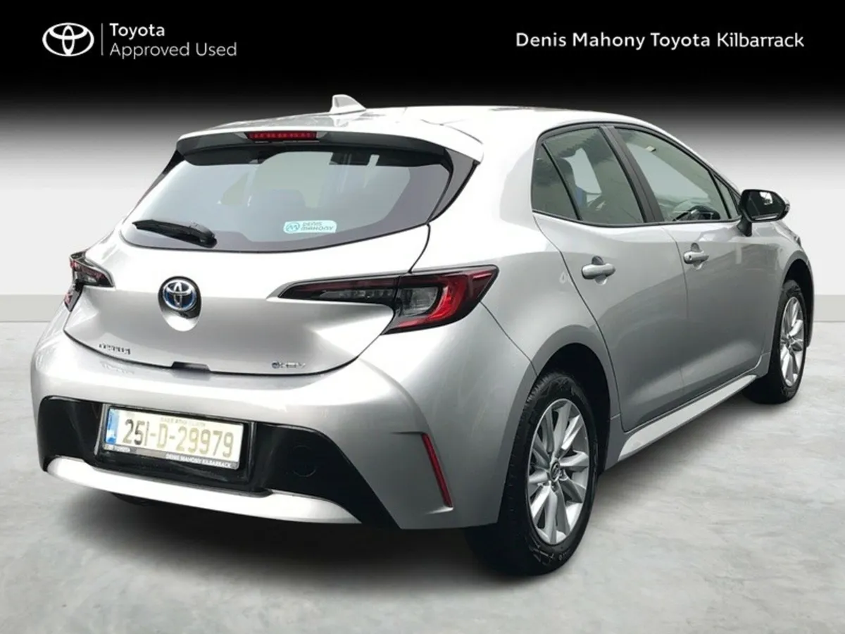 Toyota Corolla HATCHBACK LUNA 3 YEARS FREE SERVICI - Image 2