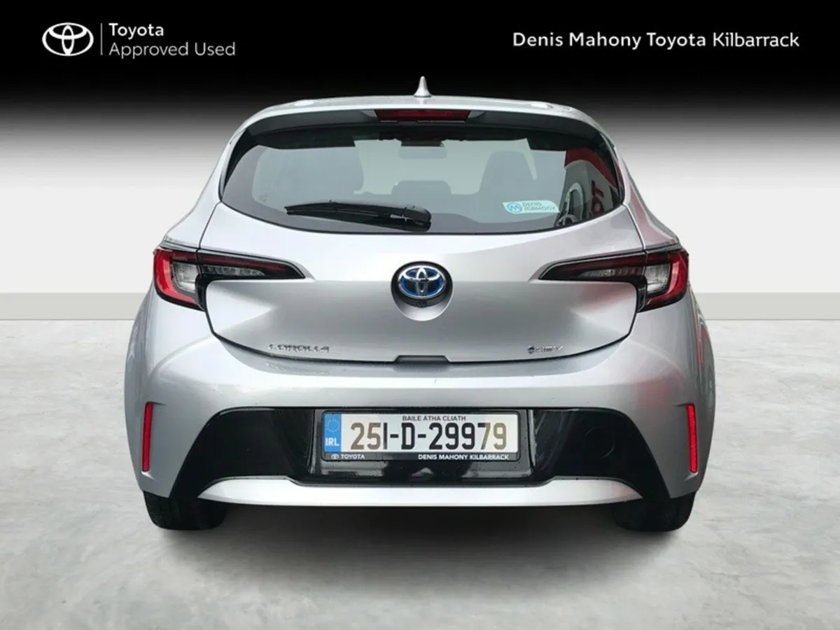 Toyota Corolla HATCHBACK LUNA 3 YEARS FREE SERVICI - Image 4