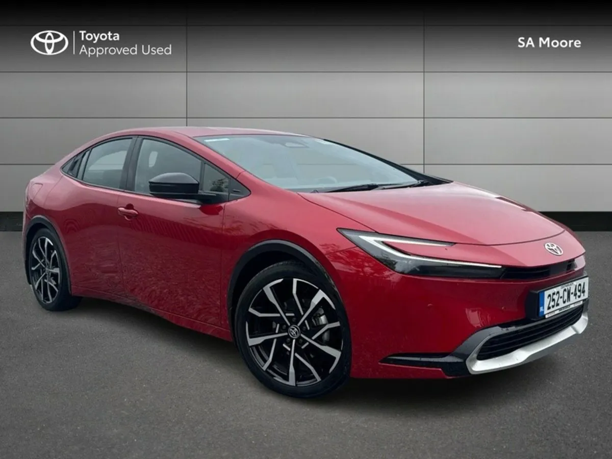Toyota Prius PLUG-IN HYBRID with LEATHER - Image 1