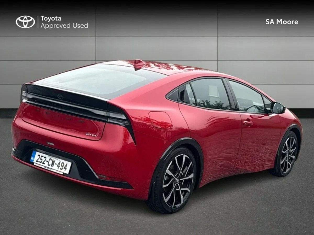 Toyota Prius PLUG-IN HYBRID with LEATHER - Image 2