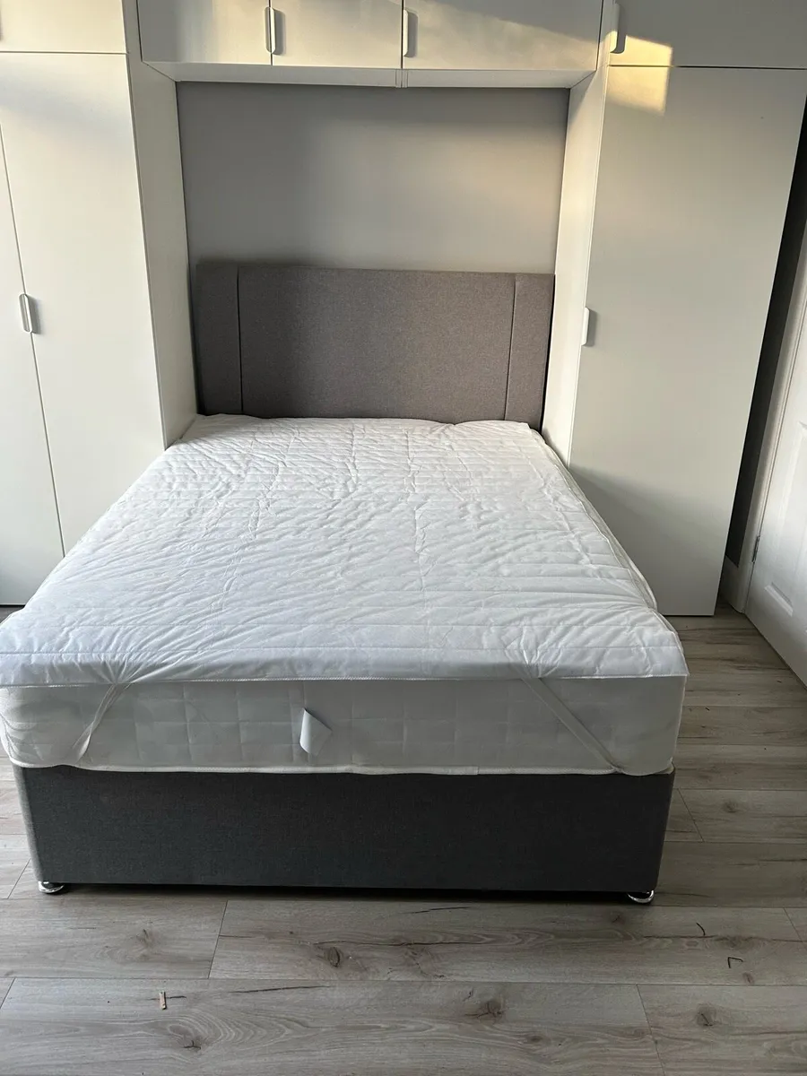 4ft 6” matress, base and h/board as new never used - Image 1