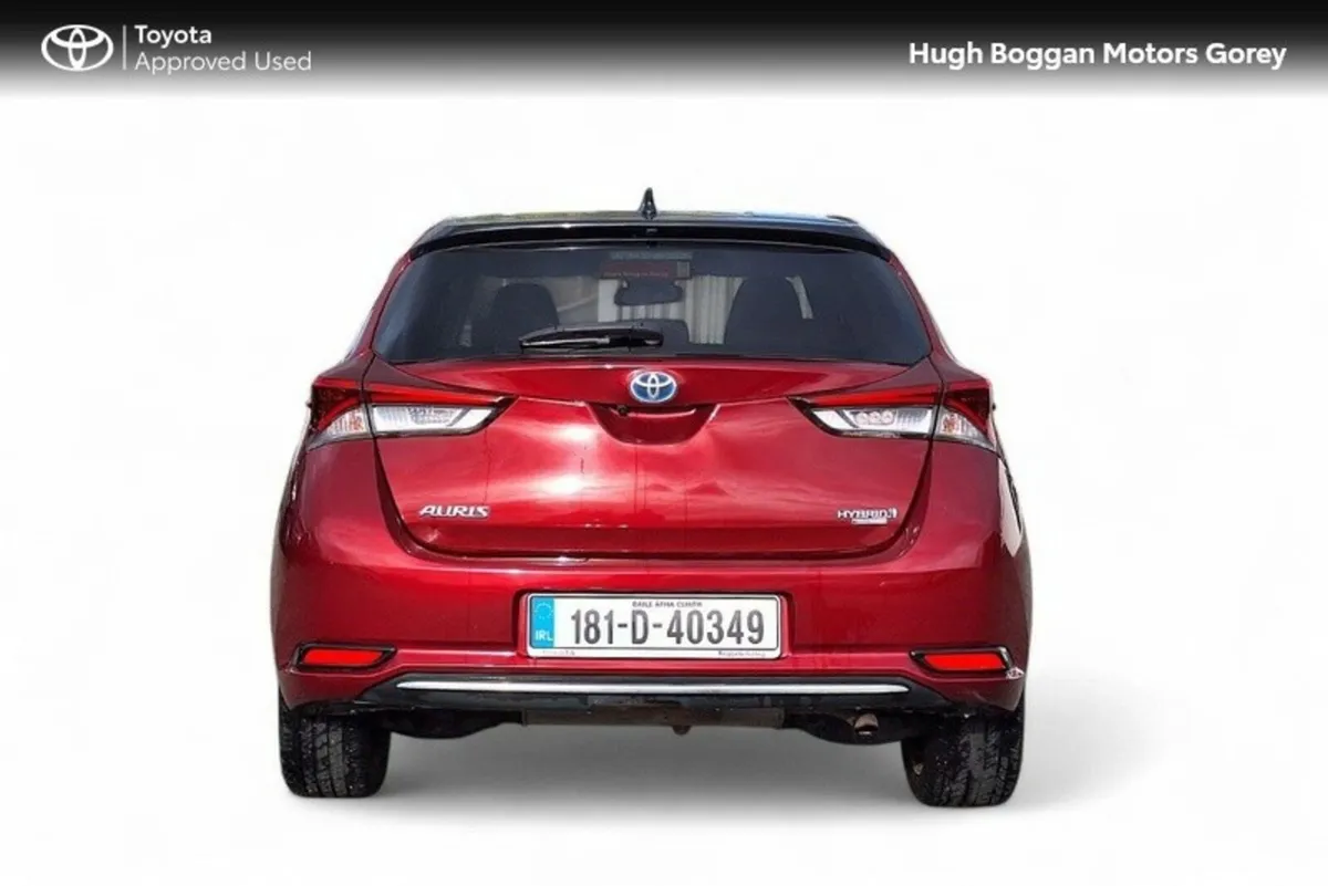 Toyota Auris Hybrid Luna Sport - Image 4