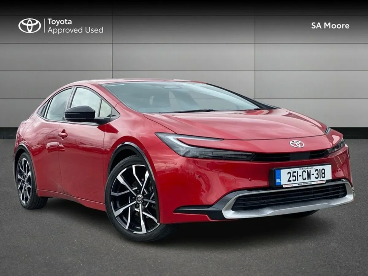 Toyota Prius TOP SPEC - PLUG-IN HYBRID - Image 1