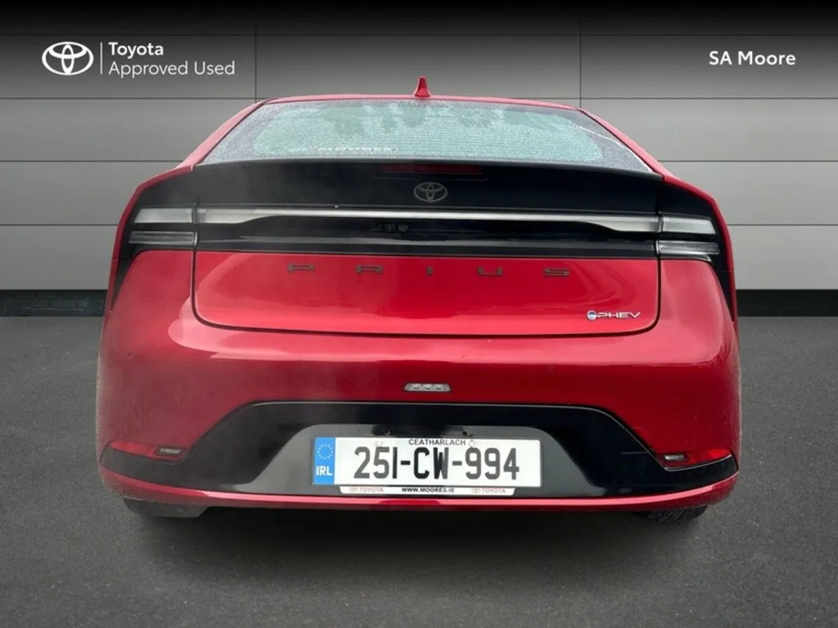 Toyota Prius PRIUS PLUG-IN HYBRID - Image 4