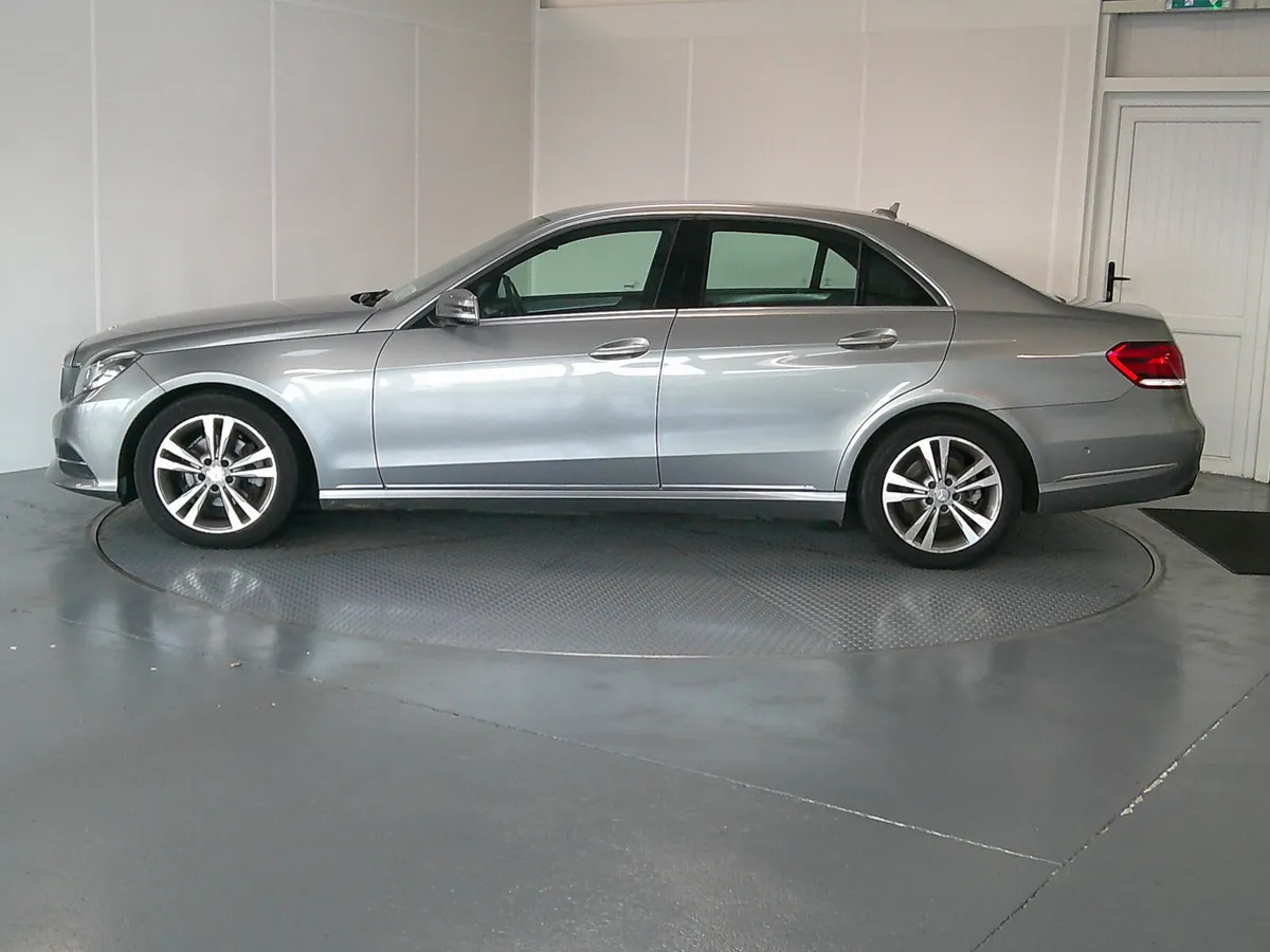 Mercedes-Benz E-Class 2013 - Image 4
