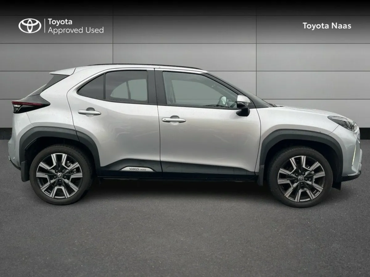 Toyota Yaris Cross YARIS CROSS SOL *SAVE €3,000!* - Image 3
