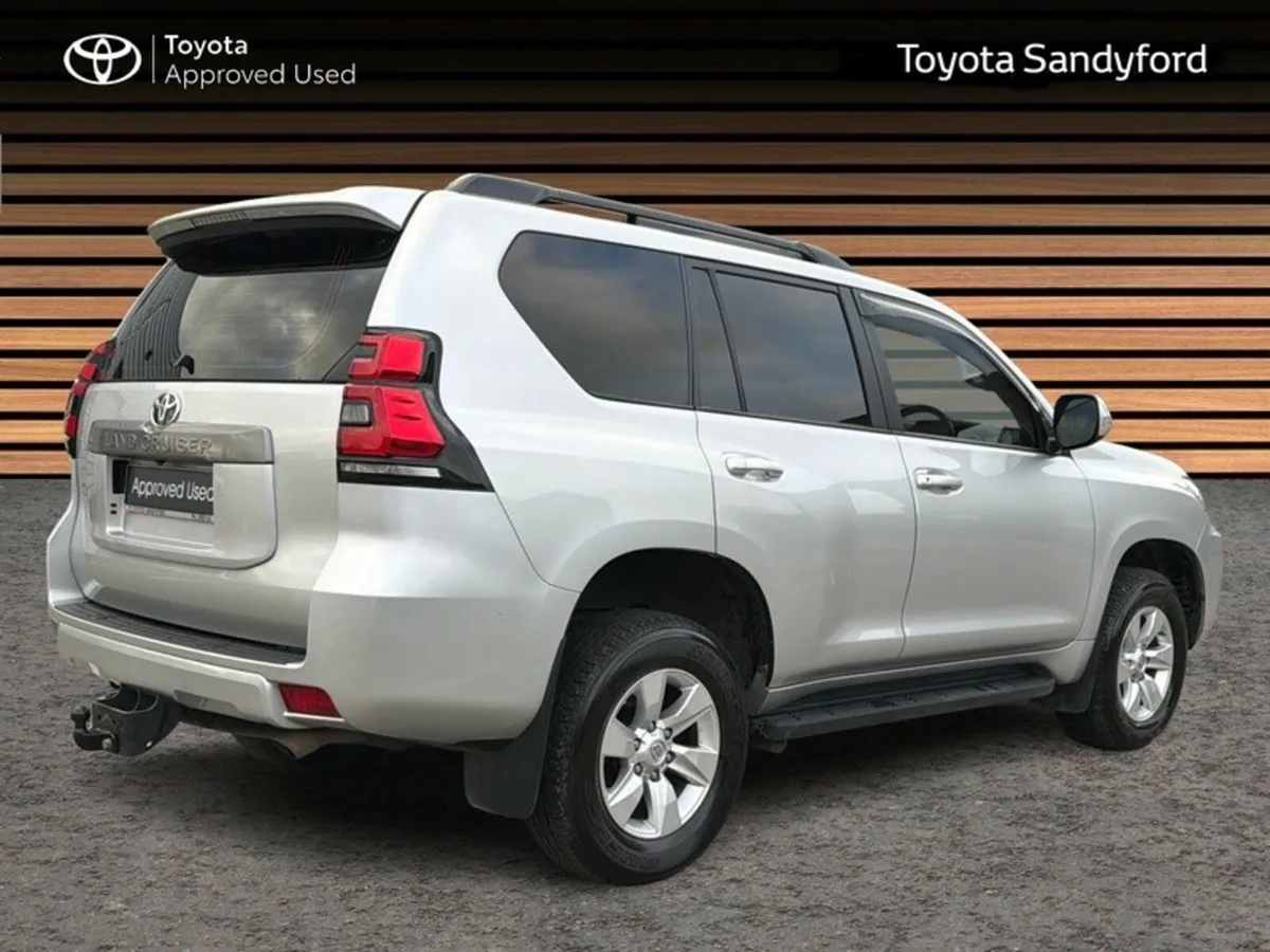 Toyota Land Cruiser LWB COMMERCIAL AUTO // LEATHER - Image 2