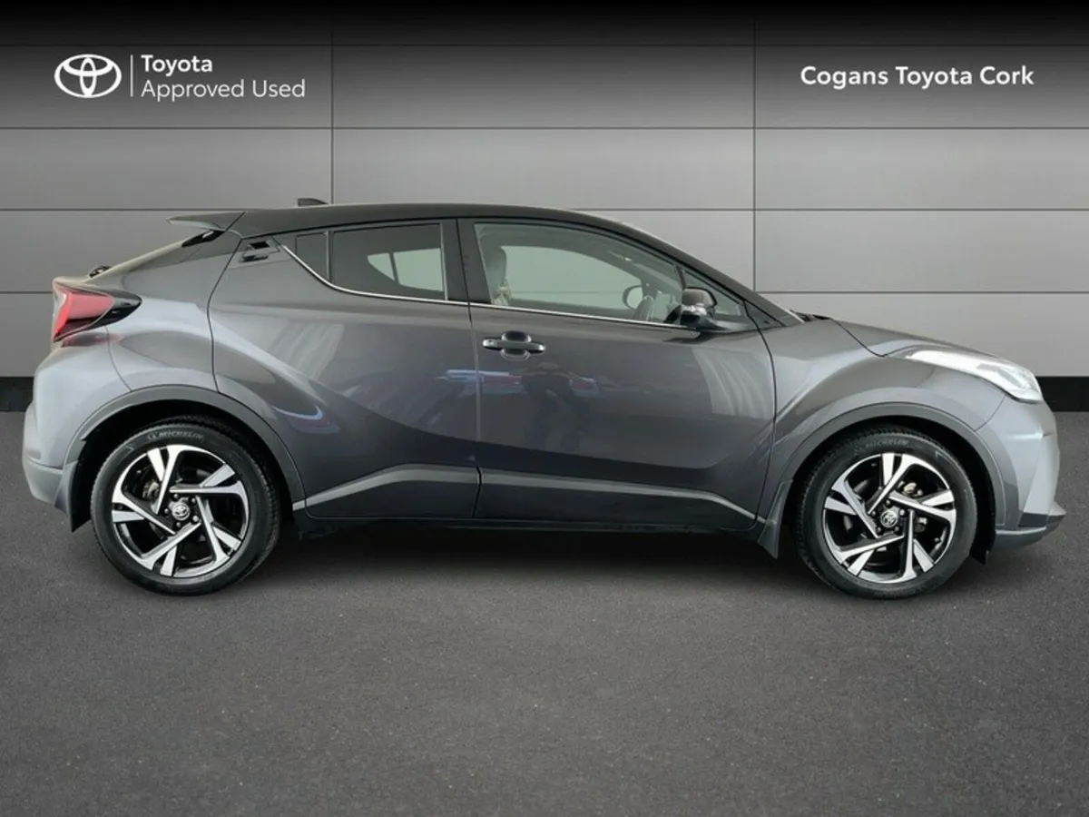 Toyota C-HR HYBRID SPORT BI-TONE 4DR - Image 3