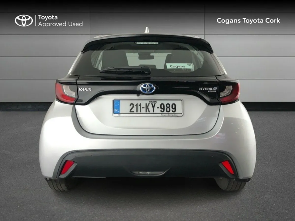 Toyota Yaris HYBRID LUNA 4DR AUTO - Image 4