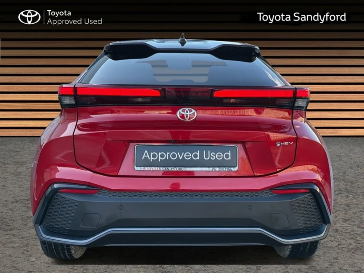 Toyota C-HR NEW MODEL SOL HYBRID // HEATED LEATHER - Image 4