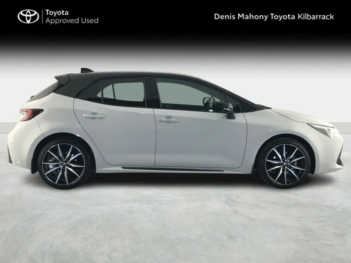 Toyota Corolla GR Sport 1.8 Hybrid - Image 3