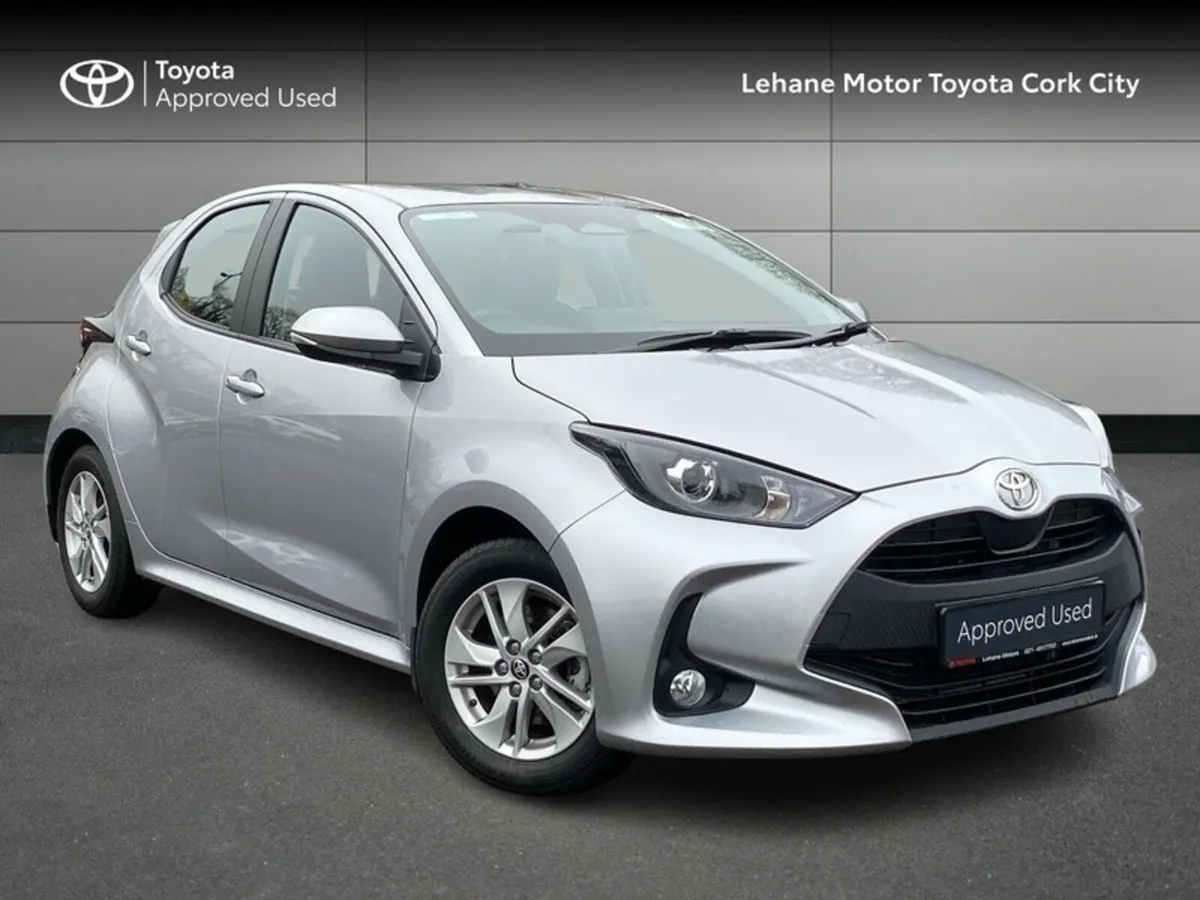 Toyota Yaris Yaris Hybrid 115 Luna - Image 1