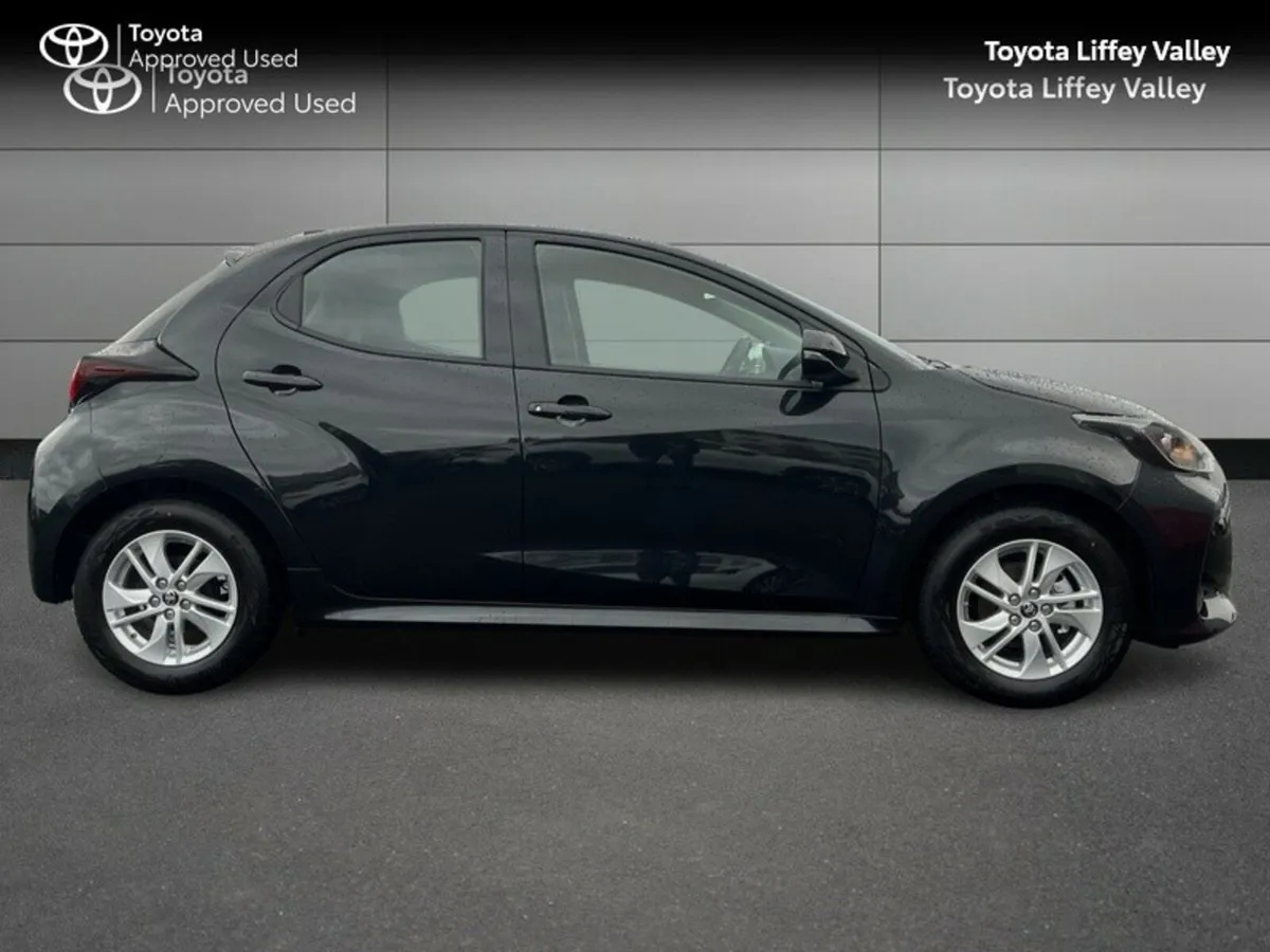 Toyota Yaris YARIS 1.5 LUNA - Image 3