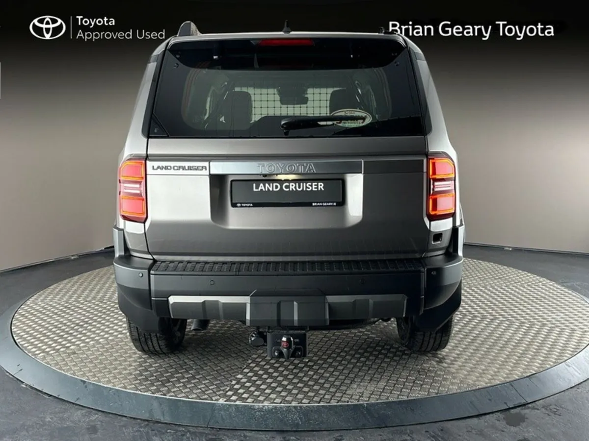 Toyota Land Cruiser Upgraded Alloys + Rails - Image 4