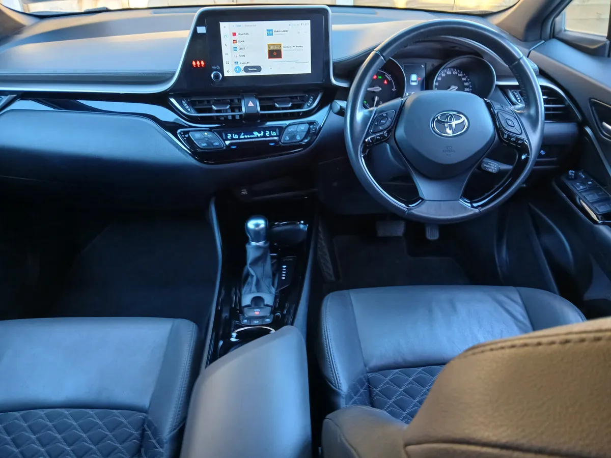 🆕️2022 Toyota C-HR 1.8 HYBRID SOL  0.7kw🆕️ - Image 4