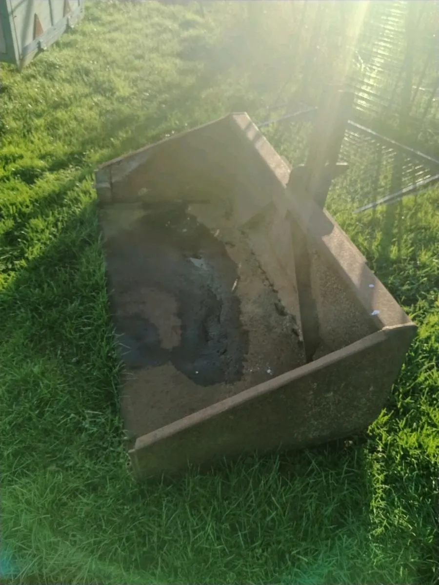 Transport box and anvil - Image 2