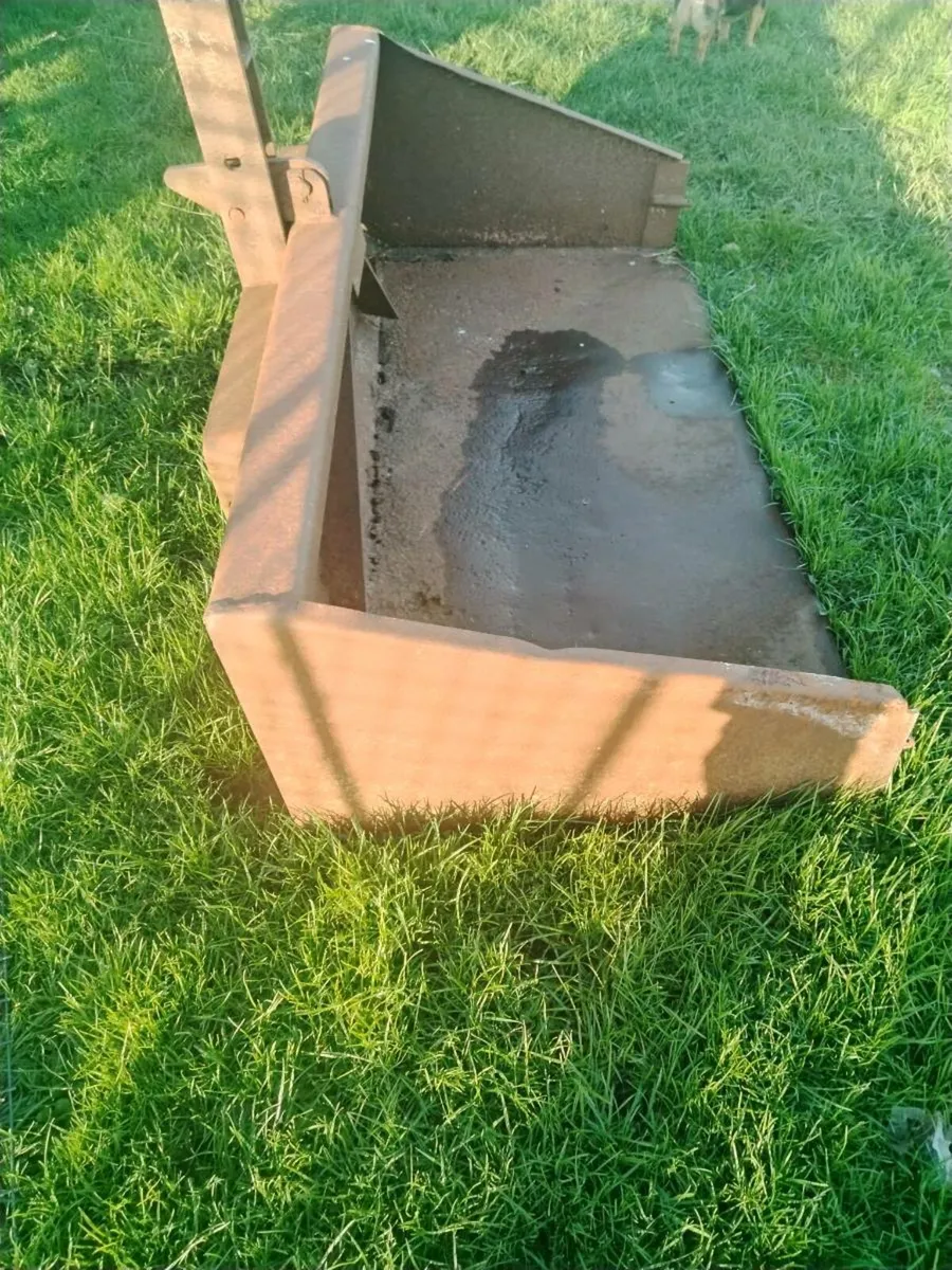 Transport box and anvil - Image 3