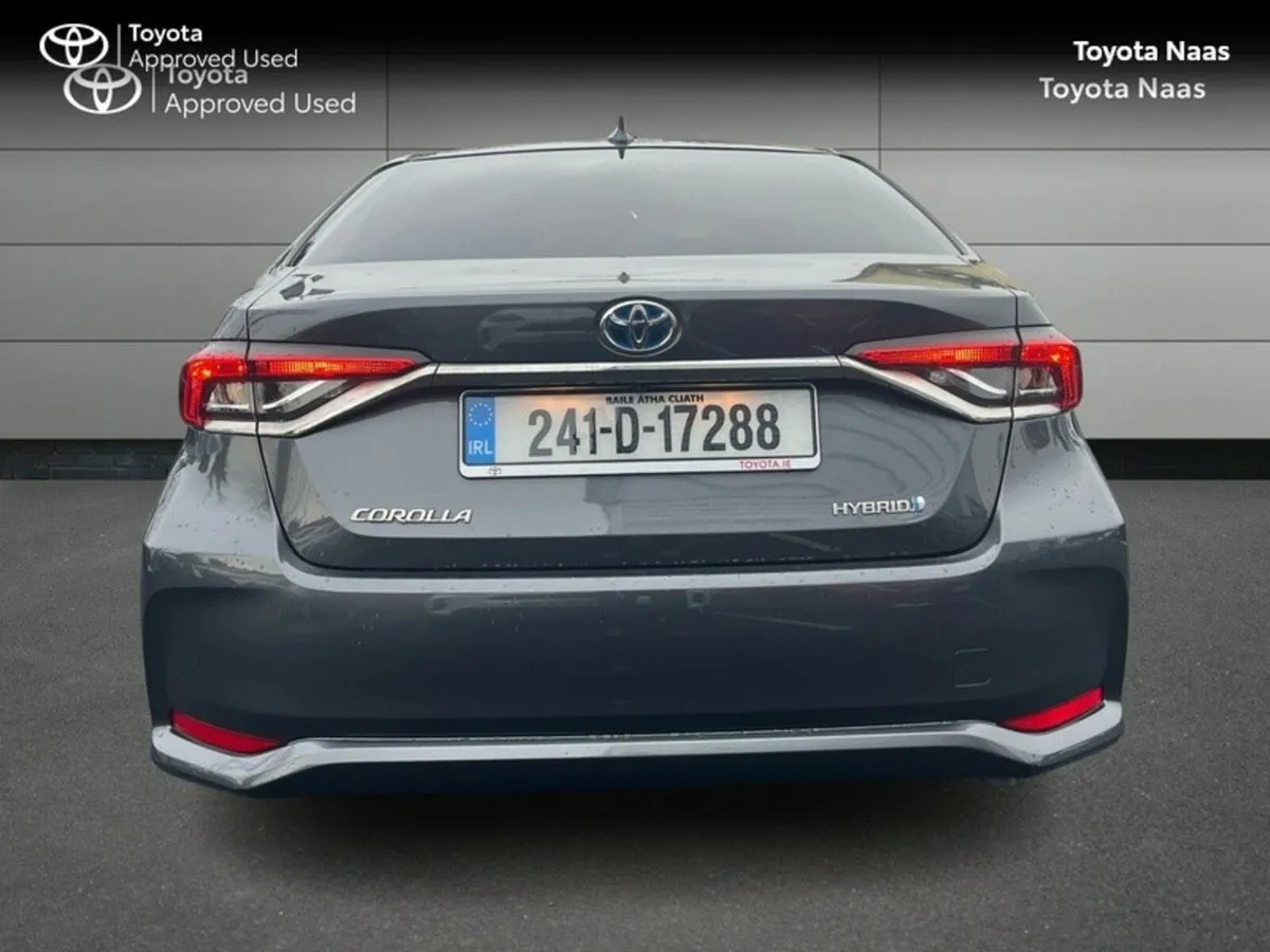 Toyota Corolla LUNA SPORT SALOON - Image 4