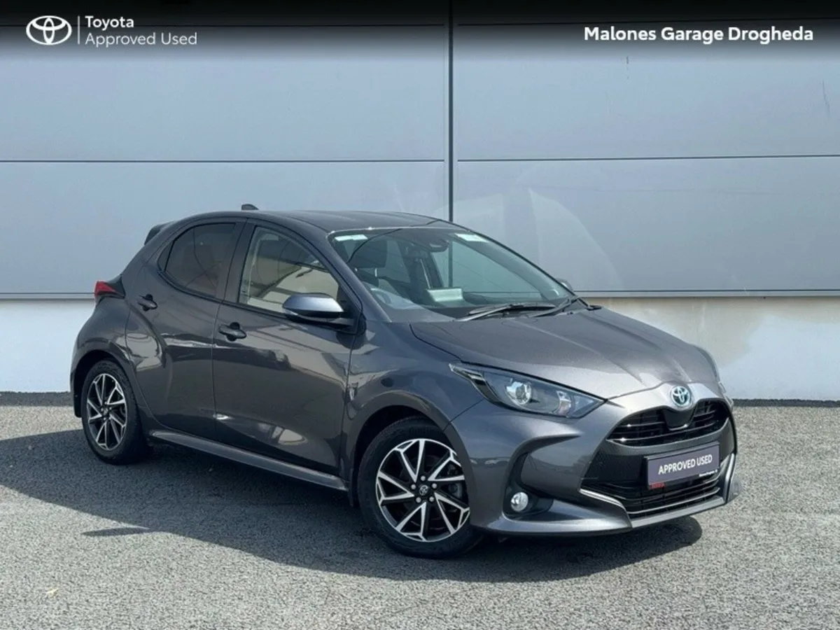 Toyota Yaris 1.5 Hybrid Luna Sport Call Now : 041 - Image 1