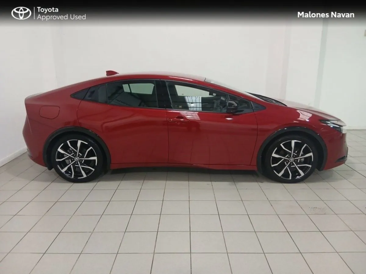 Toyota Prius PRIUS PLUG-IN HYBRID - Image 3