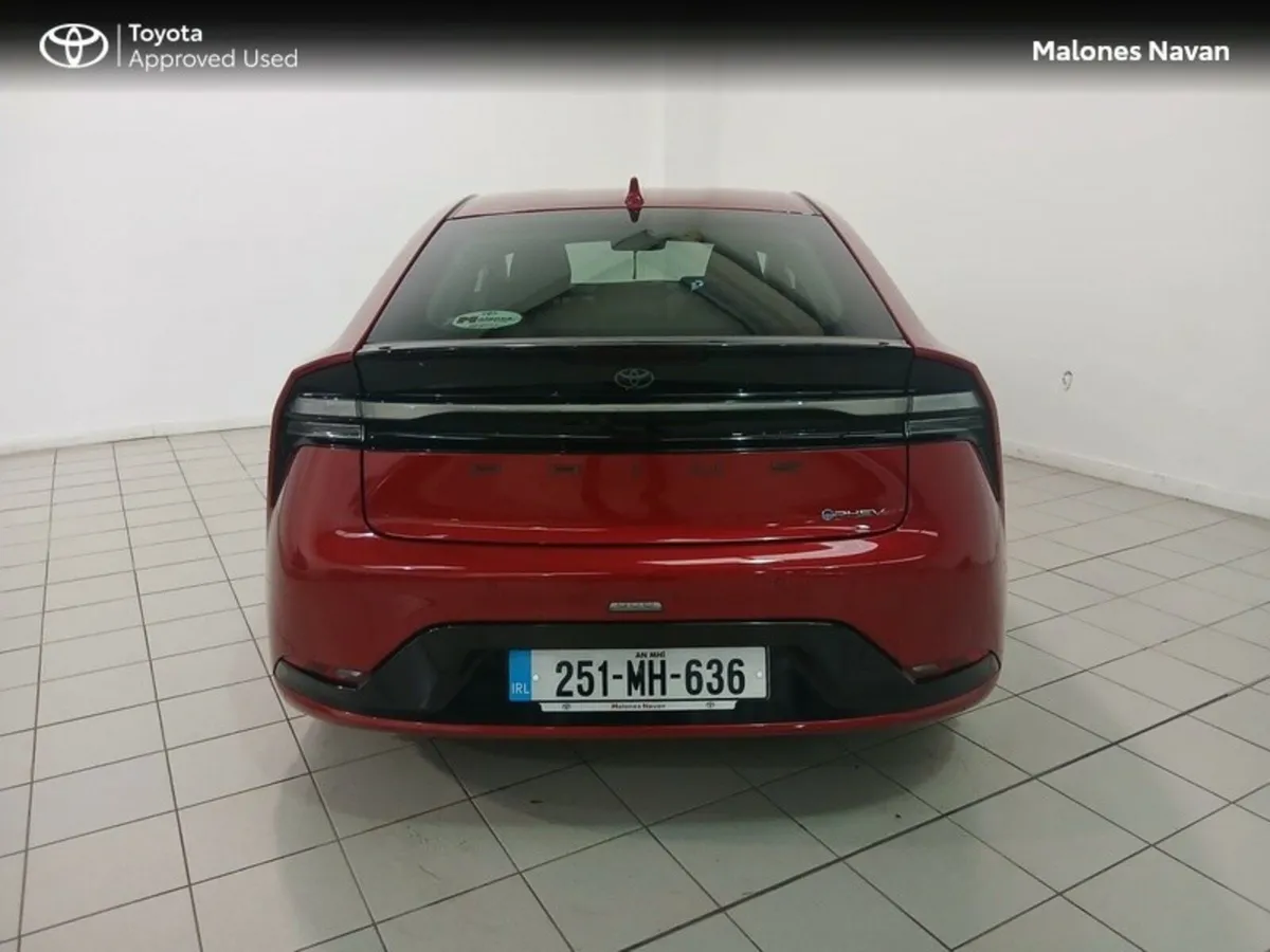 Toyota Prius PRIUS PLUG-IN HYBRID - Image 4